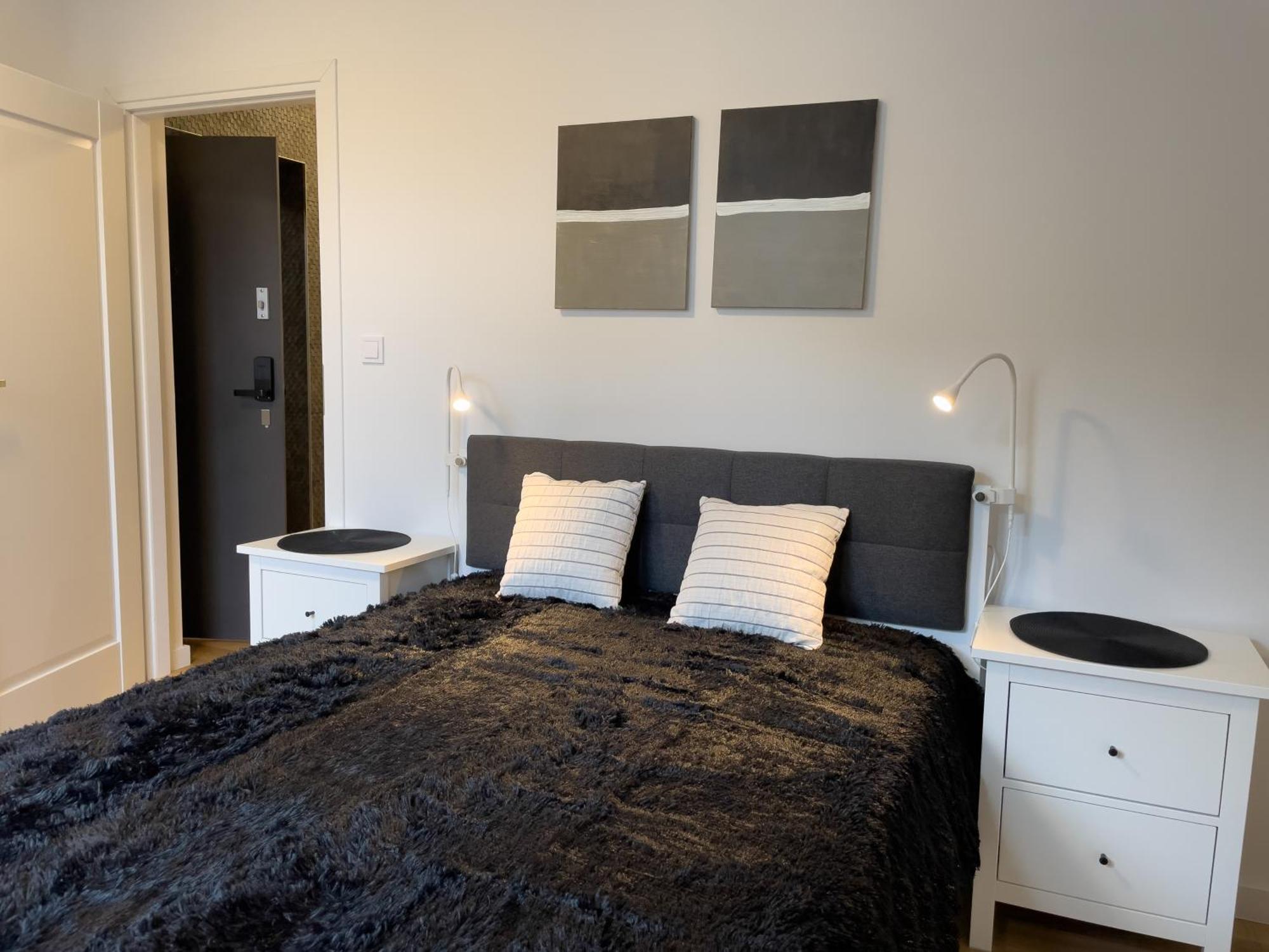 Urban Apartments Premium No 3, Free Private Parking, Self Check-In 霍茹夫 外观 照片